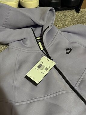 Nike Lavender Tech Fleece Windrunner Full-Zip Hoodie with Black Accents